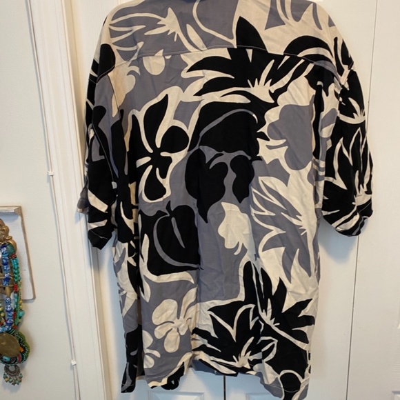 Tommy Bahama Black and Gray Floral Shirt - Picture 4 of 5
